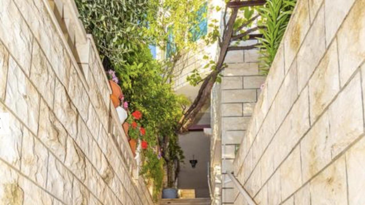 Guest House Allineeddubrovnik Choose Between Double Room Or Penthouse Or Studio Apartments Free Parking Bagian luar foto
