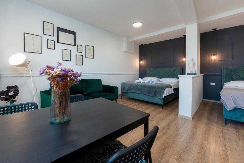 Guest House Allineeddubrovnik Choose Between Double Room Or Penthouse Or Studio Apartments Free Parking Bagian luar foto